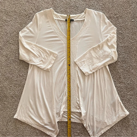 Adrianna Papell 3/4 Sleeve White Pullover Asymmetrical Blouse - Picture 7 of 9